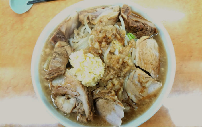 歴史を刻めの豚Wラーメン