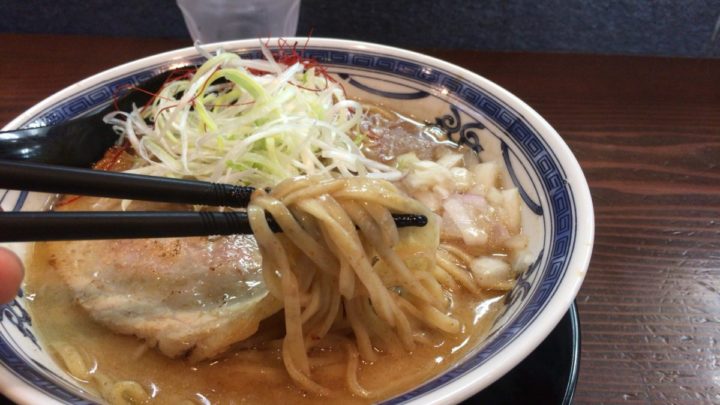 ラーメンの麺