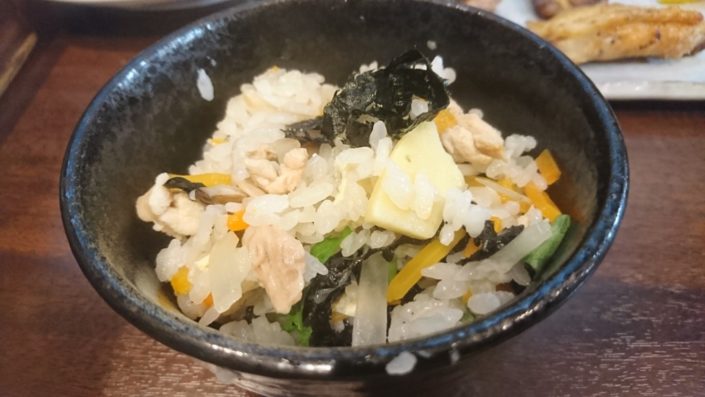 釜飯を近くで撮影