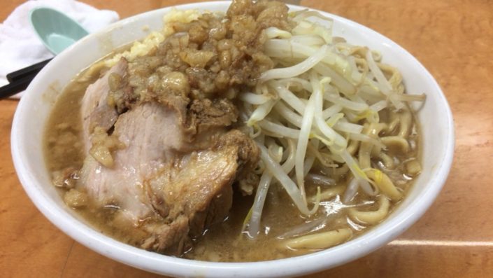 ラーメン荘 歴史を刻めの普通のラーメン