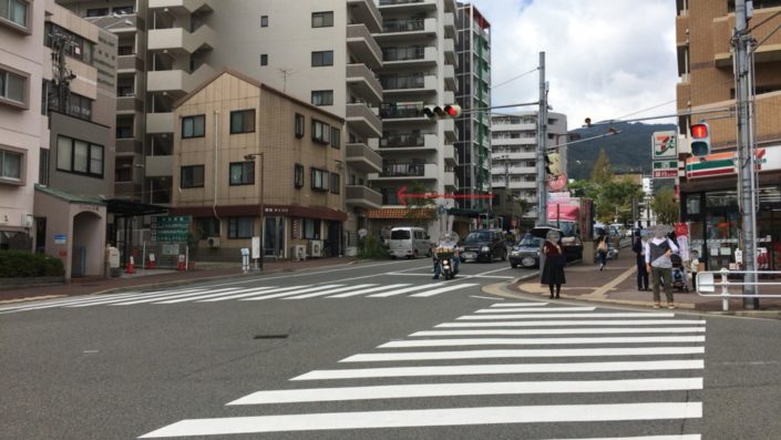 駅前の交差点