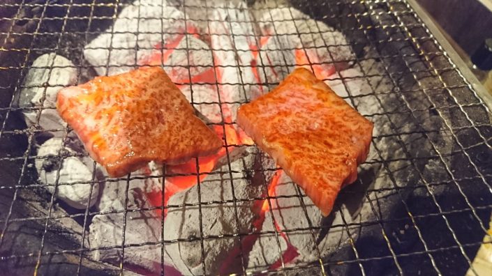 特上カルビ焼きまくり