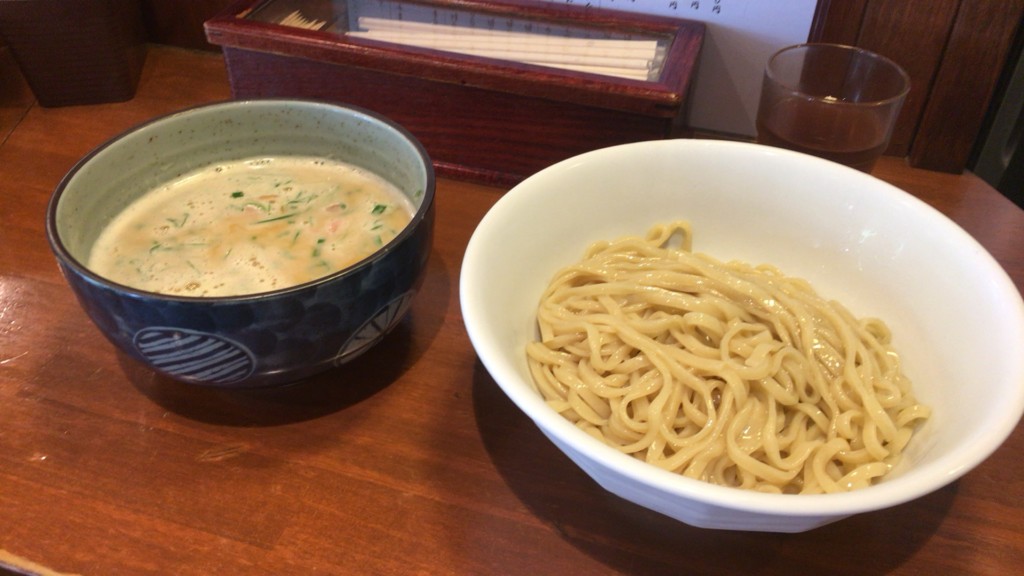 Jr住吉駅 弘雅流製麺で濃厚な鶏骨つけめん 人気が絶えないのも納得 おっさん神戸グルメ